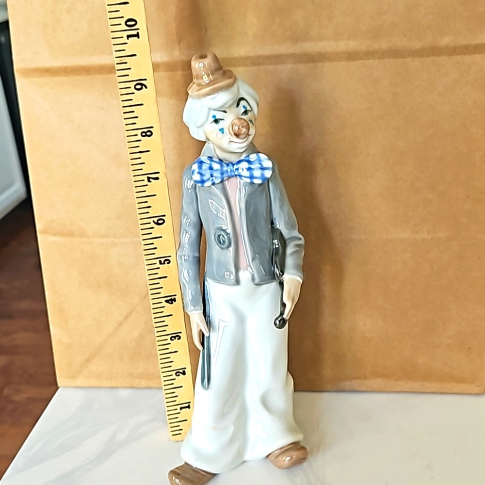 Cascade clown porcelain vintage w violin big blue checkered booties 10 in tall